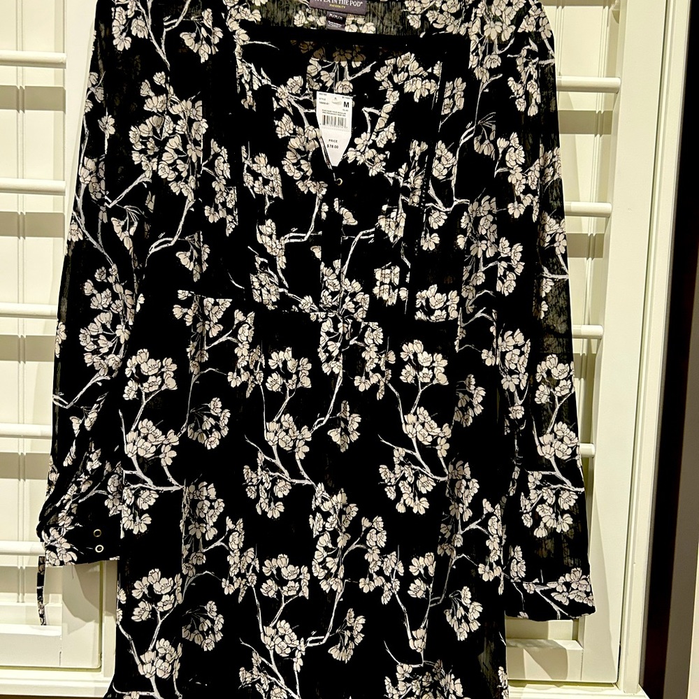 A Pea In The Pod Maternity Top